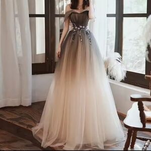 Khaki, Sweetheart Neckline,  Short Sleeve,  Lace, Sequins,  Applique,  Ball Gown